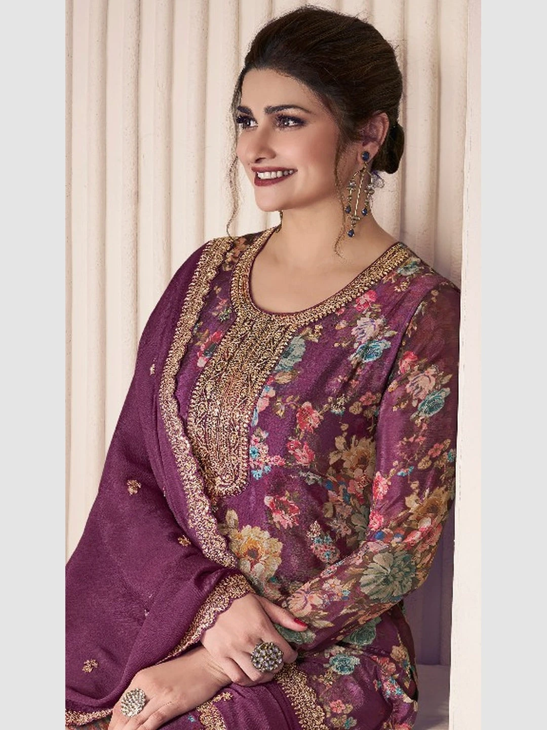 Chinnon Silk Embroidered - Image 3