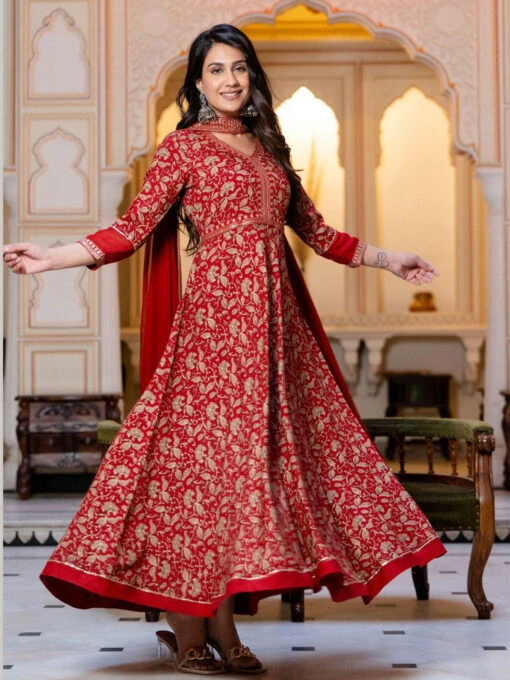 Floral Ethnic Kurta Set - Image 3