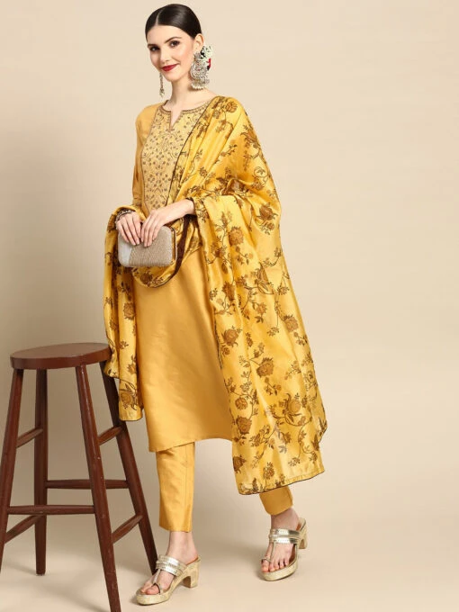 Floral Design Kurta Set - Image 2