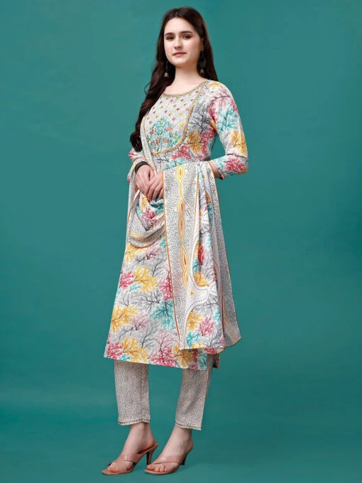 Embroidered Thread Work Kurta Set - Image 2