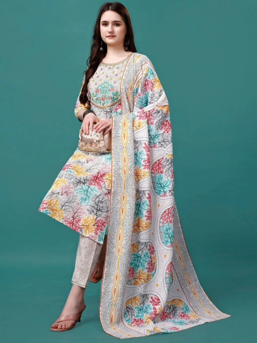 Embroidered Thread Work Kurta Set - Image 4