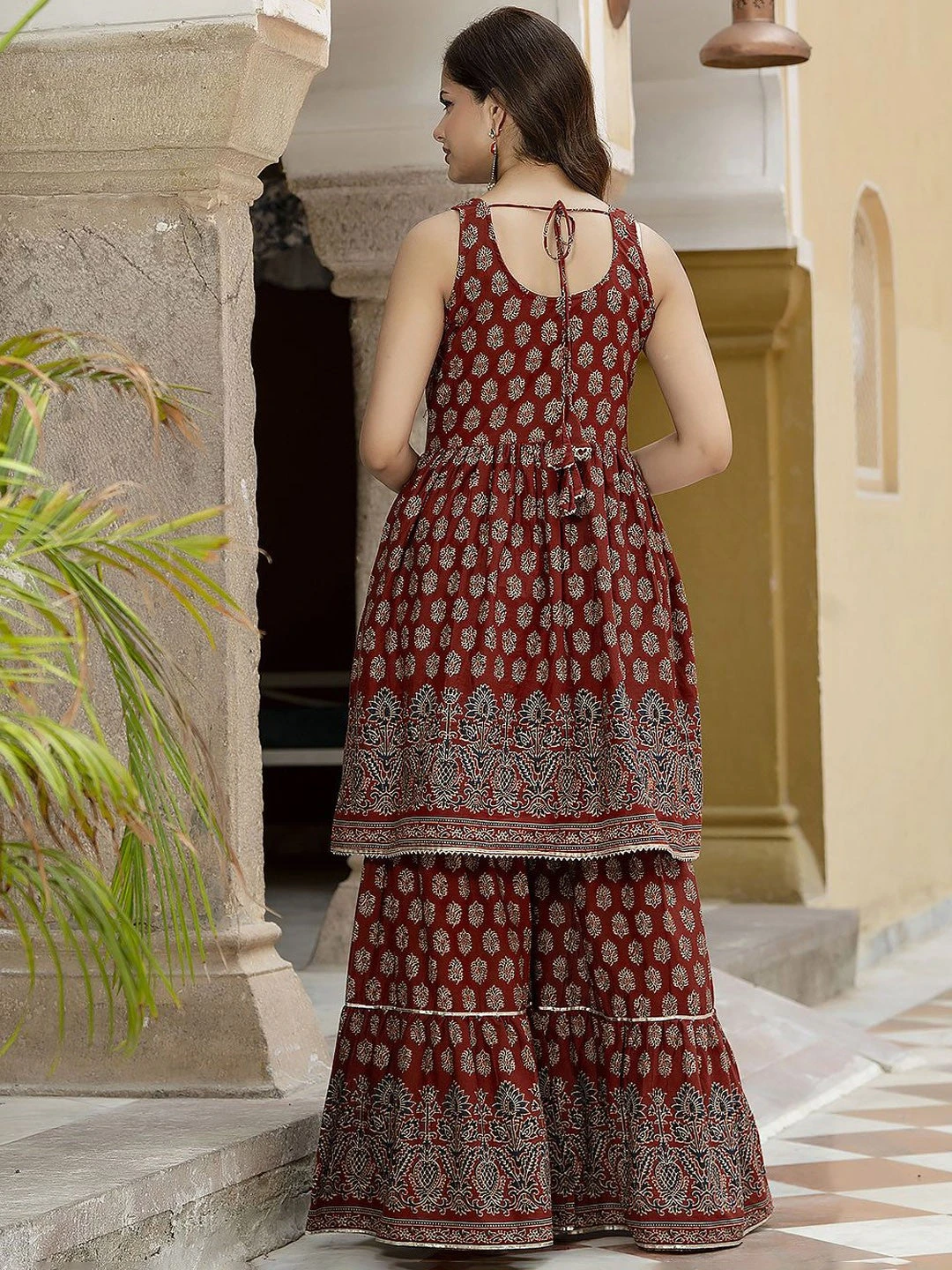 Motifs Printed Kurta Set - Image 4