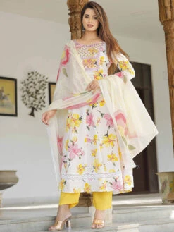 Embroidered Kurta Set