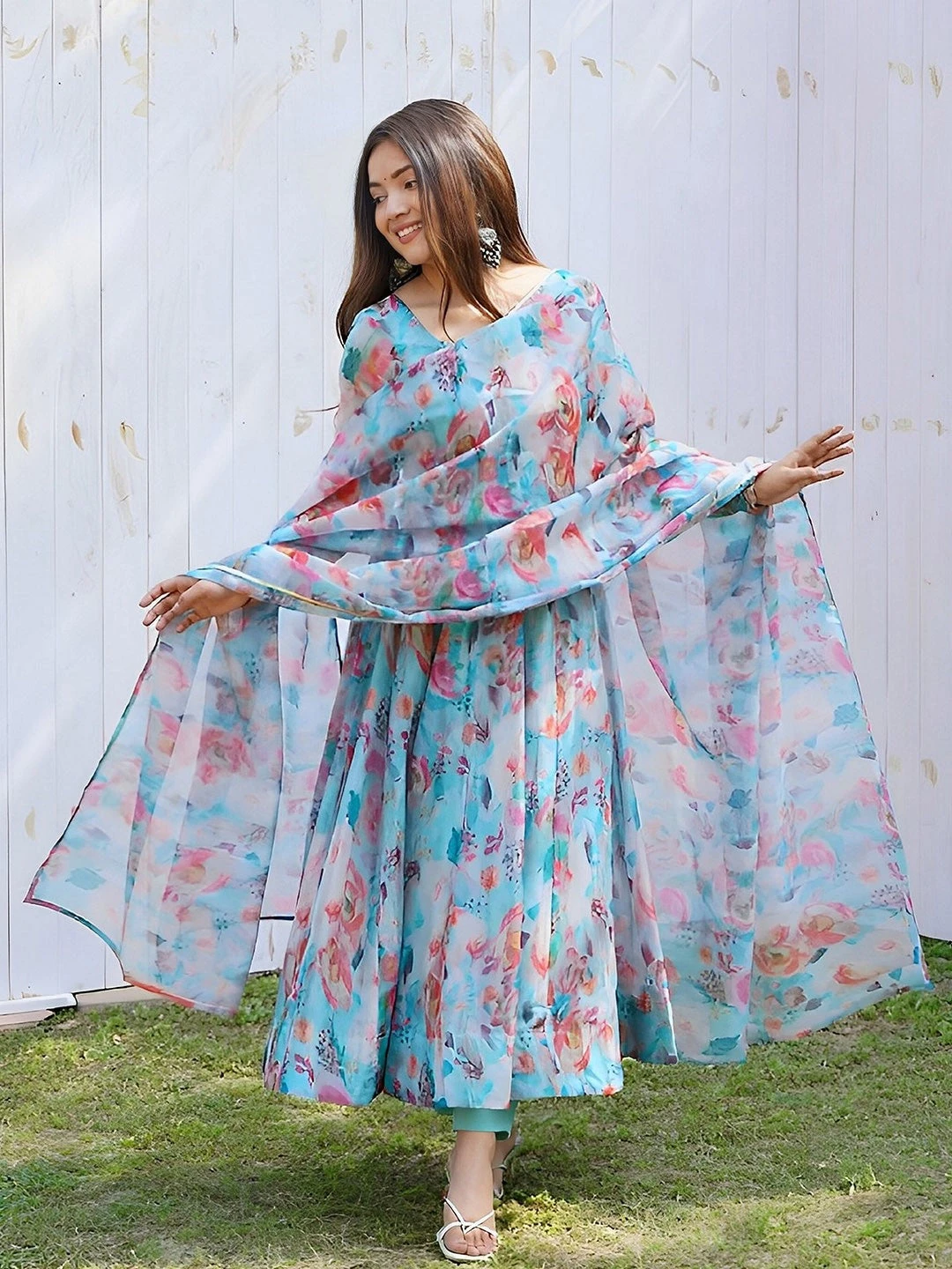 Floral Gotta Patti Kurta Set - Image 5