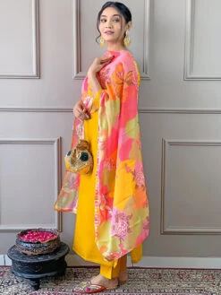 Floral Embroidered Kurta Set -Harmony Shop Kurta Set K149E 4