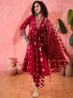 Printed V-Neck Pleated Kurta Set