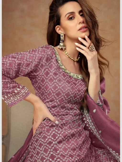 Embroidery Gold Silk - Image 2